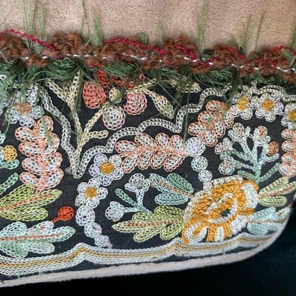 Mary Frances suede embroidered Asian motif clutch - Picture 4 of 9